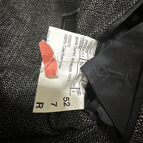 Canali Exclusive Cashmere with Surgeons cuffs - Picture 5 of 9